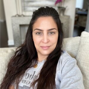 Meet your Posher, Lama